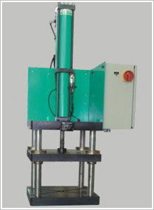 找氣液增力缸-氣液增壓缸價格/上海達諾爾機械設備的四柱式沖壓機MA/MAG系列-四柱式沖壓機價格_四柱式沖壓機廠家價格、圖片、詳情,上一比多_一比多產品庫