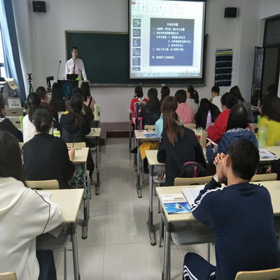 內(nèi)蒙古成公教育咨詢 點(diǎn)亮職業(yè)理想，助力公職夢(mèng)想